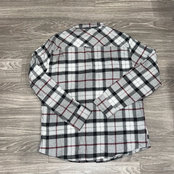 Premium expression flannel. Size XL. NWT - Picture 4 of 4